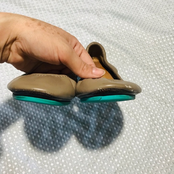 Tieks taupe flats - Picture 6 of 14